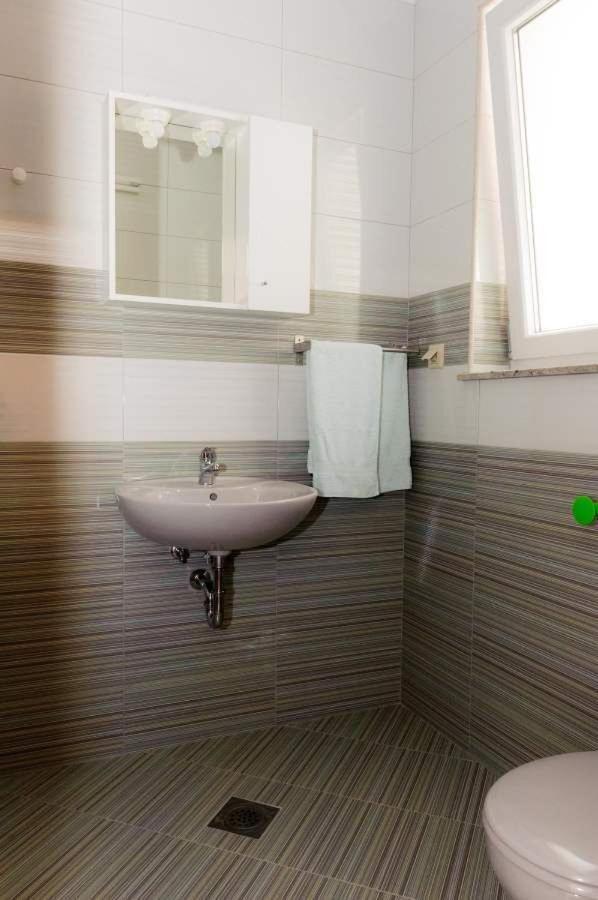 Apartments Ljuba Дуба Екстериор снимка