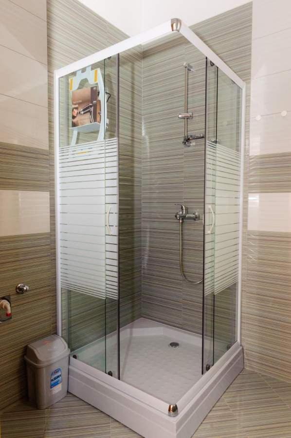 Apartments Ljuba Дуба Екстериор снимка