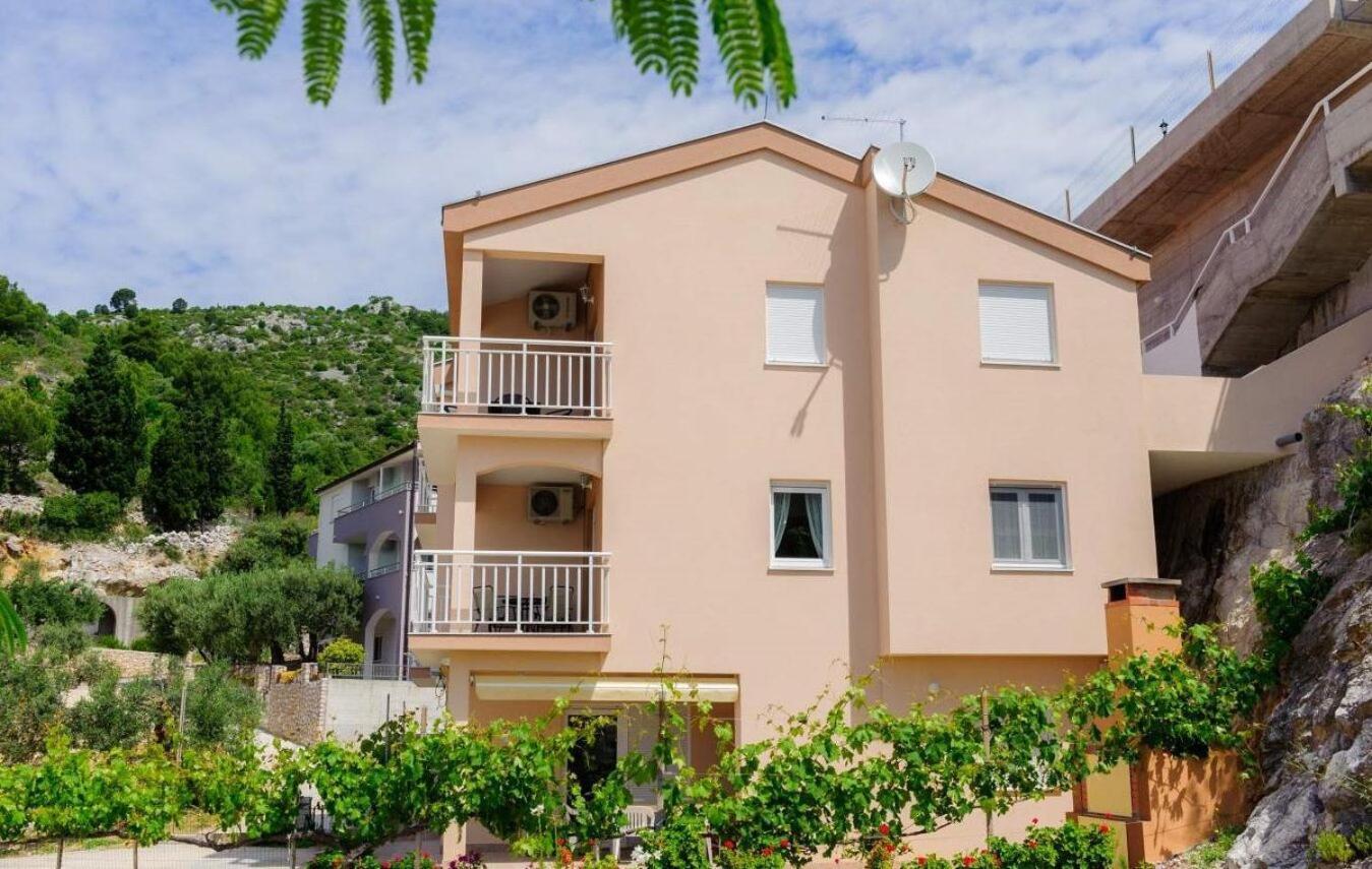 Apartments Ljuba Дуба Екстериор снимка